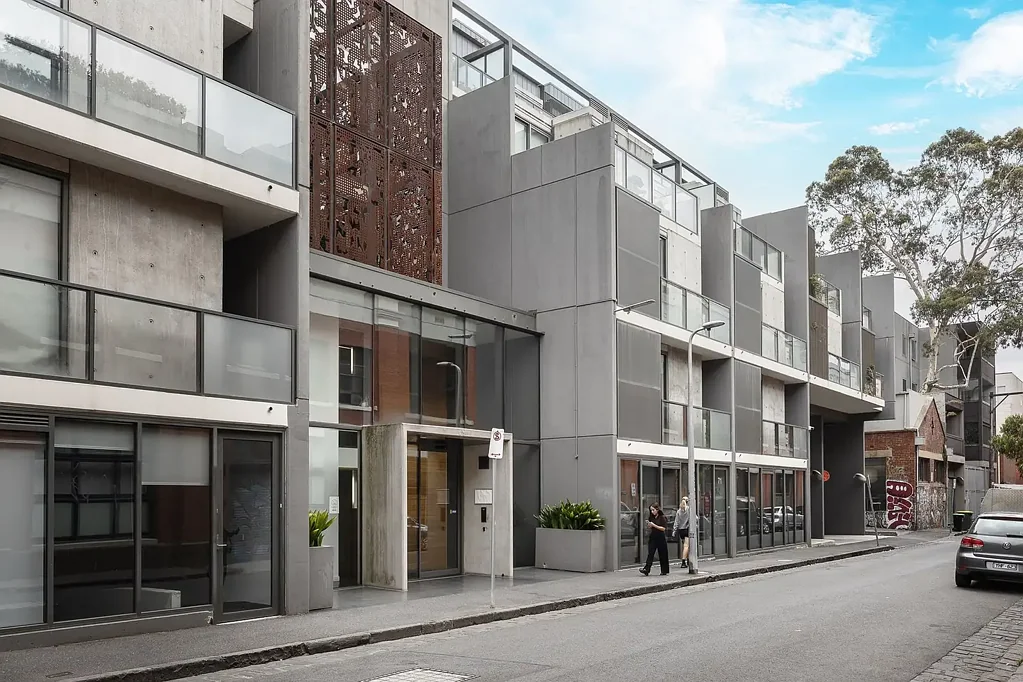 Contemporary style metres from the vibrant heart of Smith Street - Fully Furnished