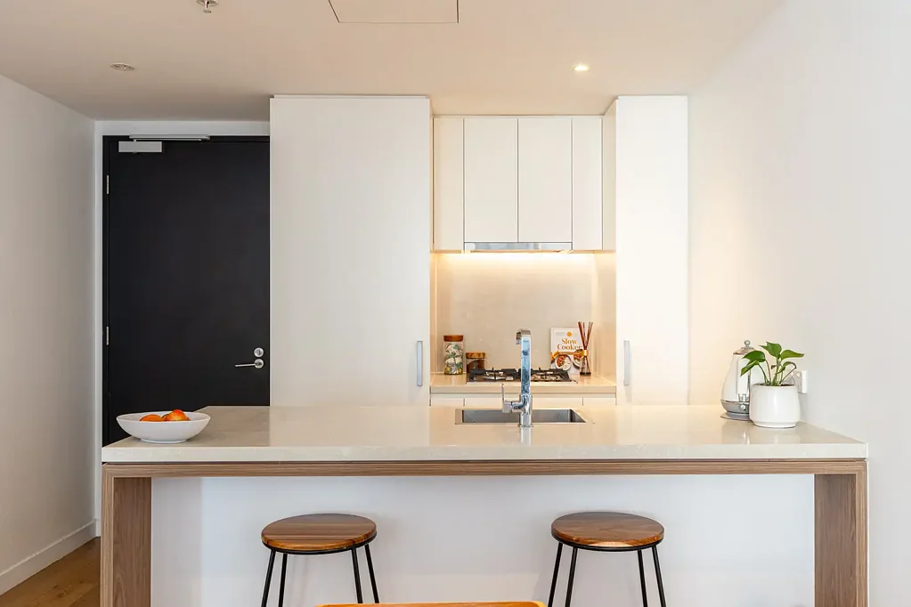 Fortitude Valley 1Kwarto Owners Committed Elsewhere — Must Be Sold