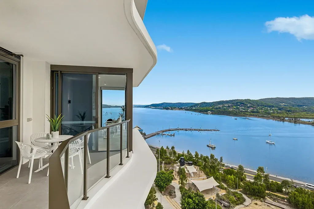 Gosford 4침실 Prestige waterfront living