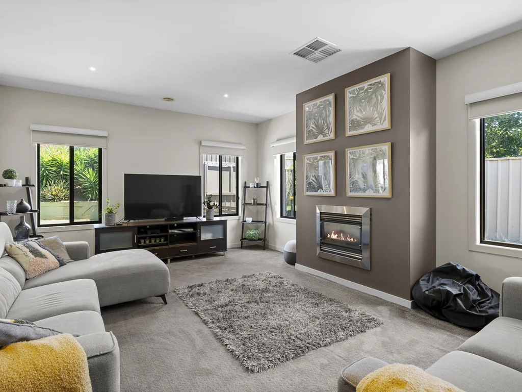 73 Nelson Street, Darley, VIC 3340