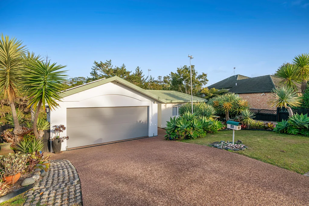 Unsworth Heights 4침실 Peaceful Reserve-Side Living - A Home to Treasure