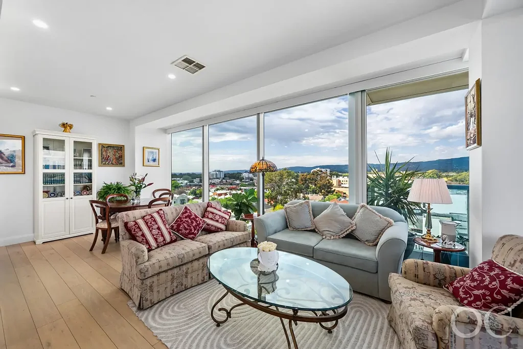 Adelaide 2Phòng ngủ Open the Door to 360-Degree Views – Hills, Parklands & the Sea