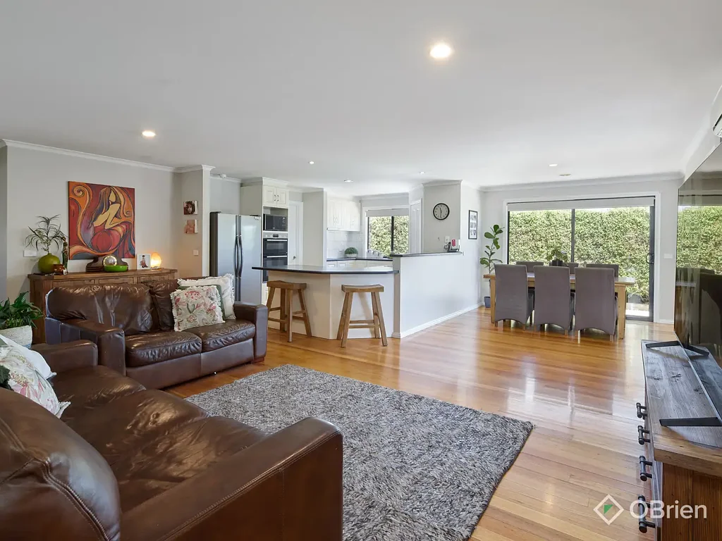 10 Leonis Court, Moe, VIC 3825