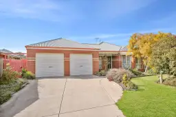 34 Lipson Drive, Lara