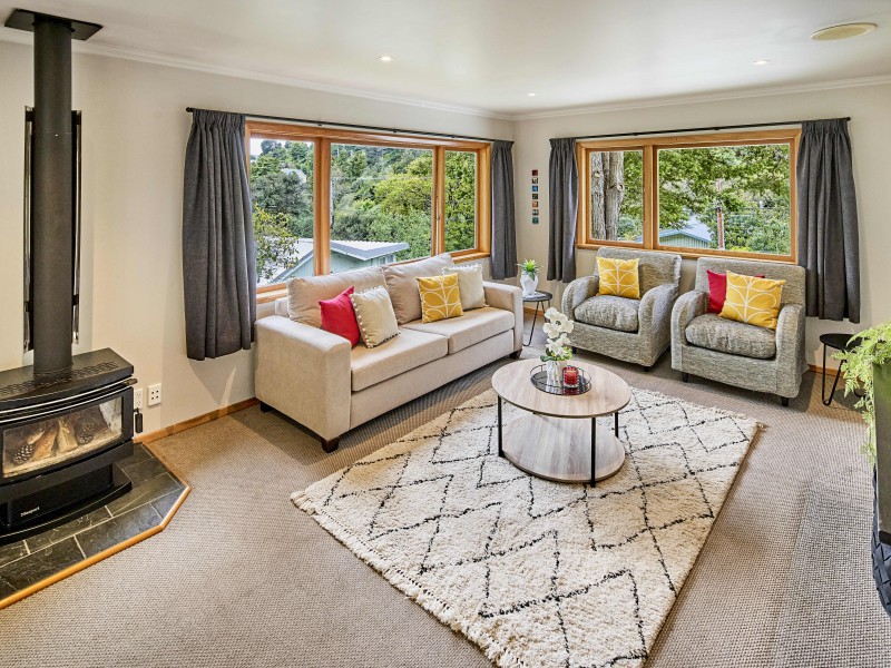 24 Elmslie Road, Pinehaven, Upper Hutt, 3房, 1浴