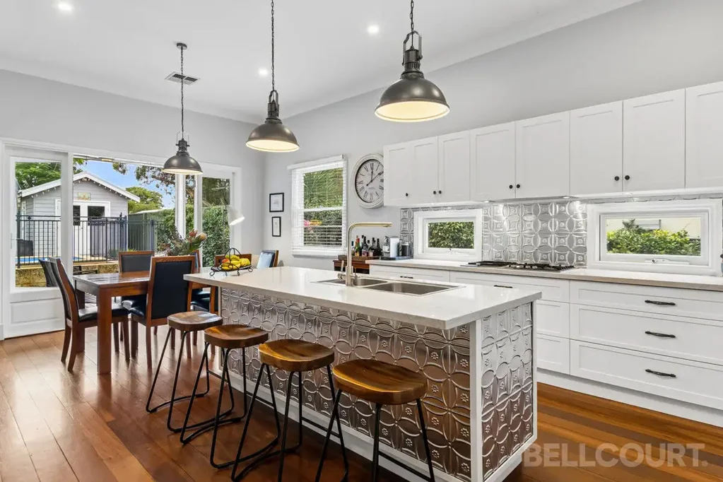 Bassendean 3ห้องนอน Character Charm Meets Modern Living