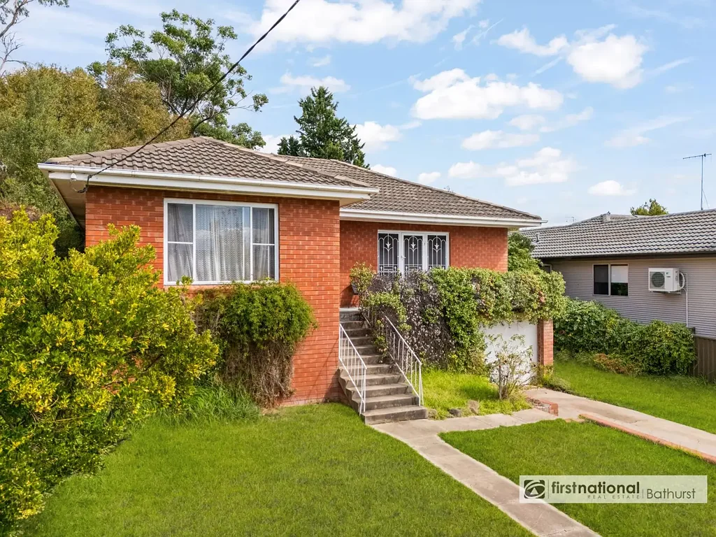 West Bathurst 3Zimmer Solid, Spacious & Full of Possibility