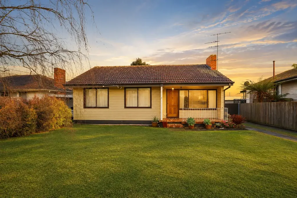 Moe 3chambre Space, Comfort & Plenty of Potential