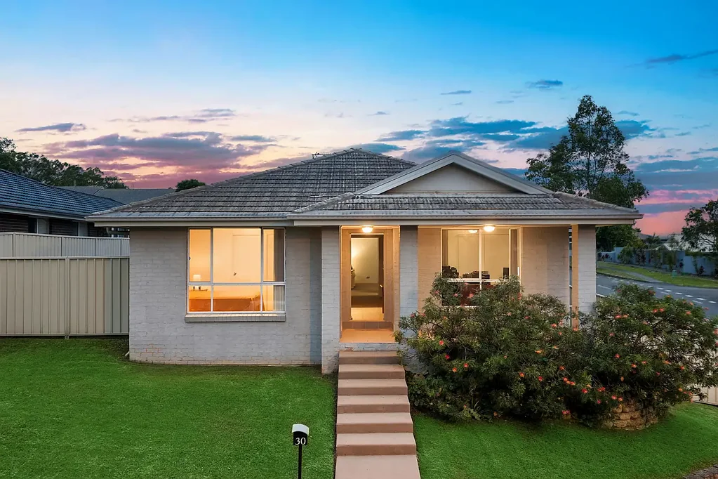 30 Figtree Boulevard, Wadalba, NSW 2259