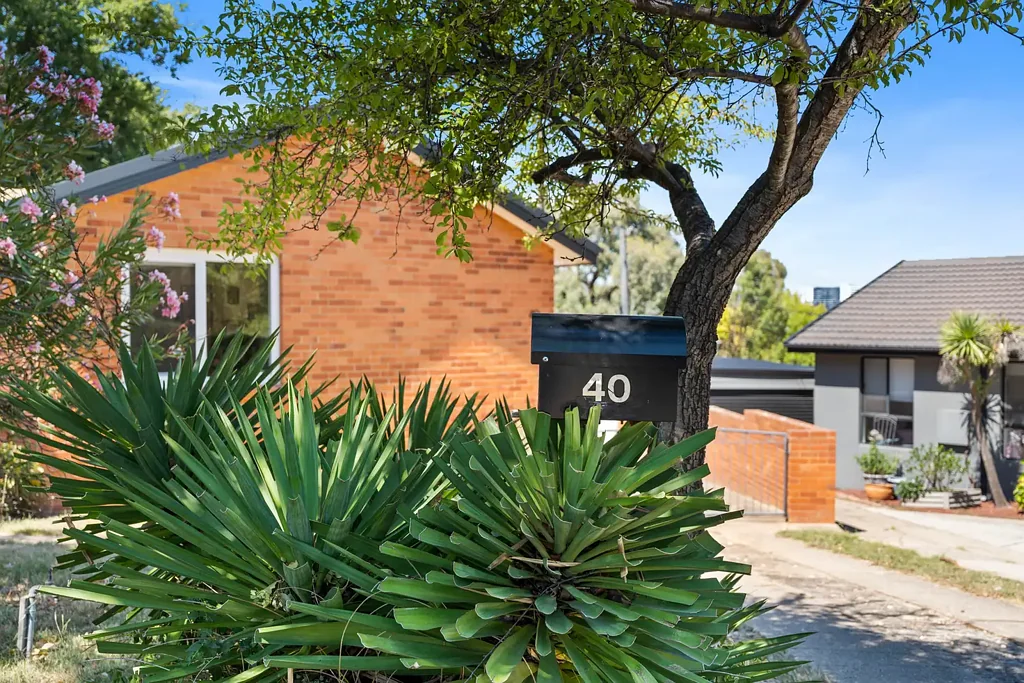 40 Kitchener Street, Hughes, ACT 2605