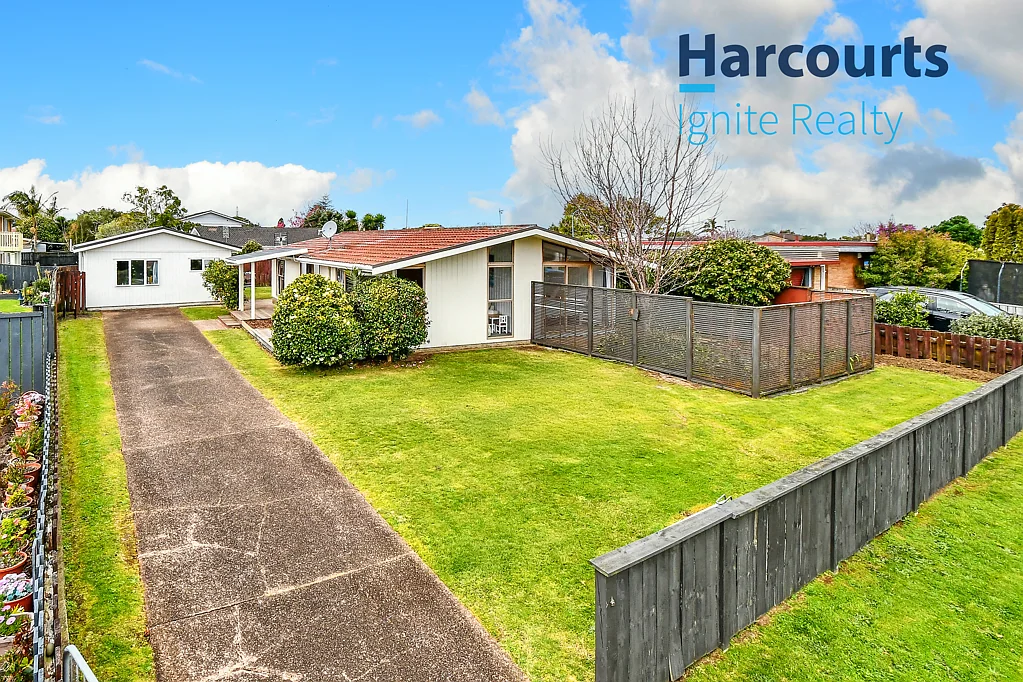 8 Booker Place, Weymouth, Manukau City, Auckland