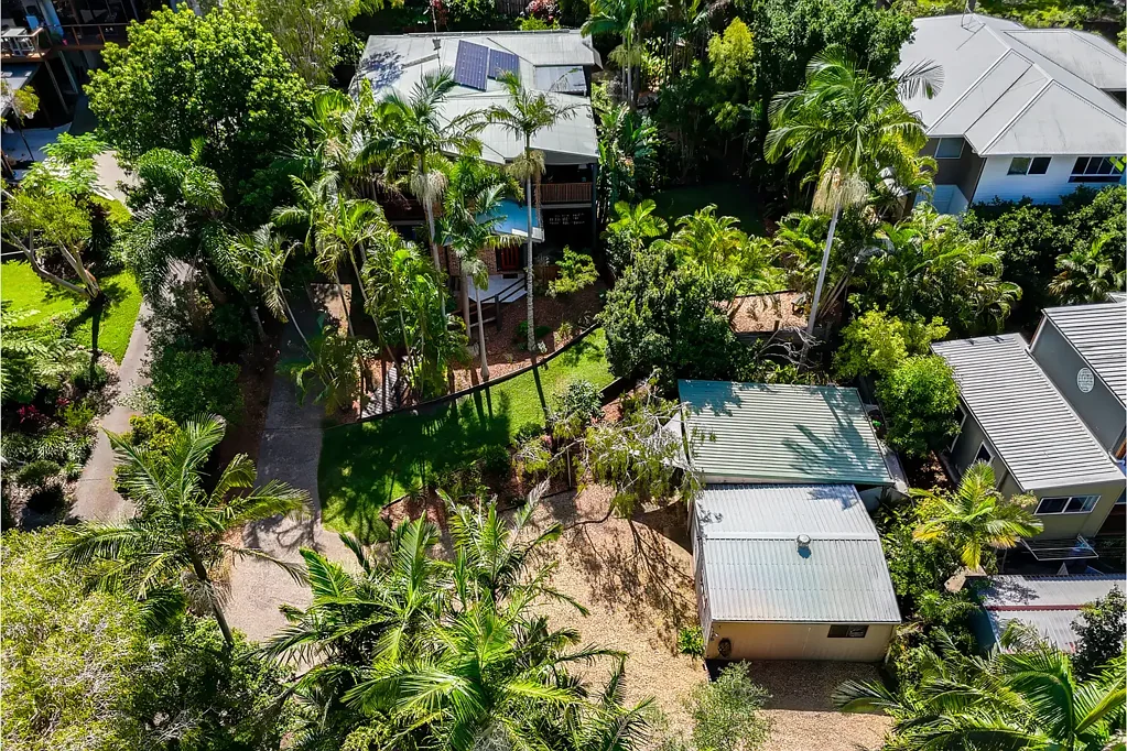 Mount Coolum 6બેડરૂમ LIFESTYLE PROPERTY CLOSE TO THE BEACH !