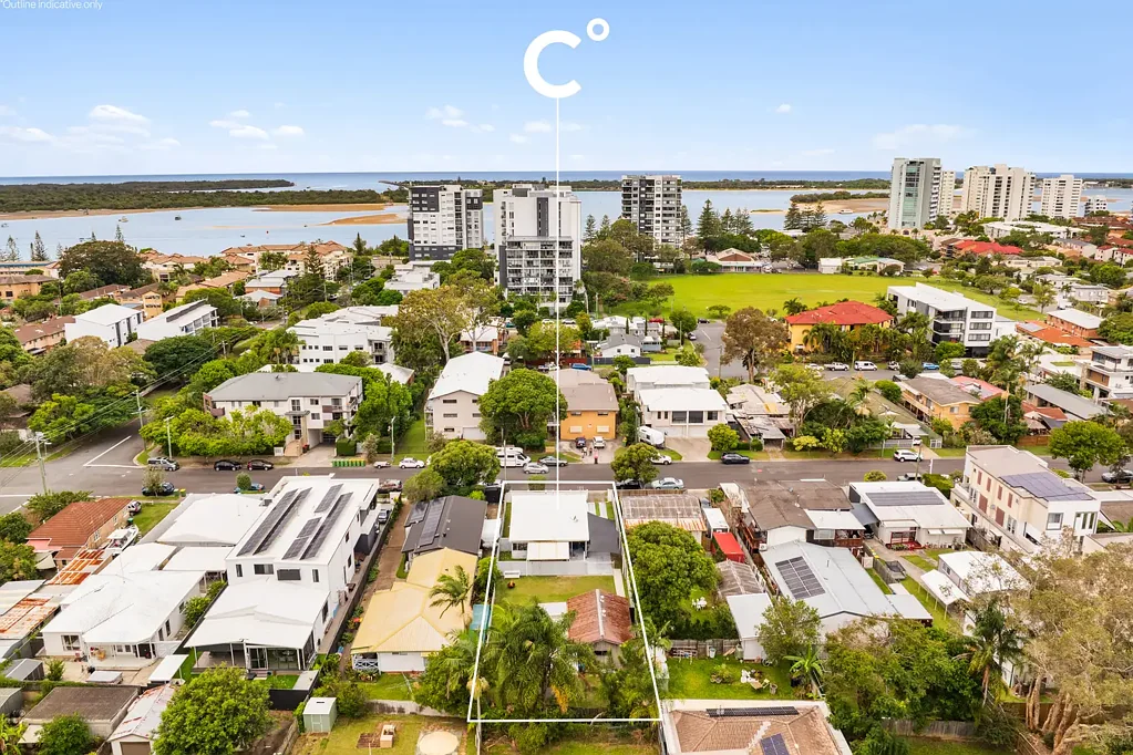Labrador 2chambre Prime Development Opportunity STCA | Substantial Landholding with Versatile Improvements