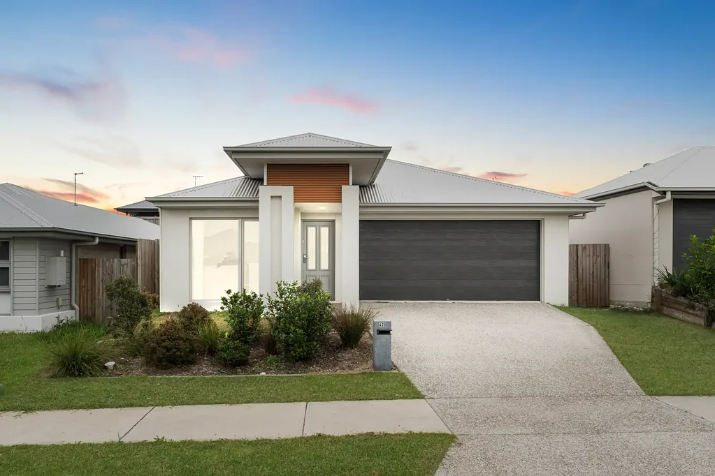 42 Classical Circuit, Ripley, QLD 4306