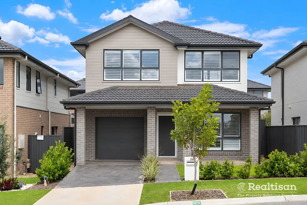 Leppington 5બેડરૂમ A Rare Near-New Opportunity – Spacious Family Living in the Heart of Leppington