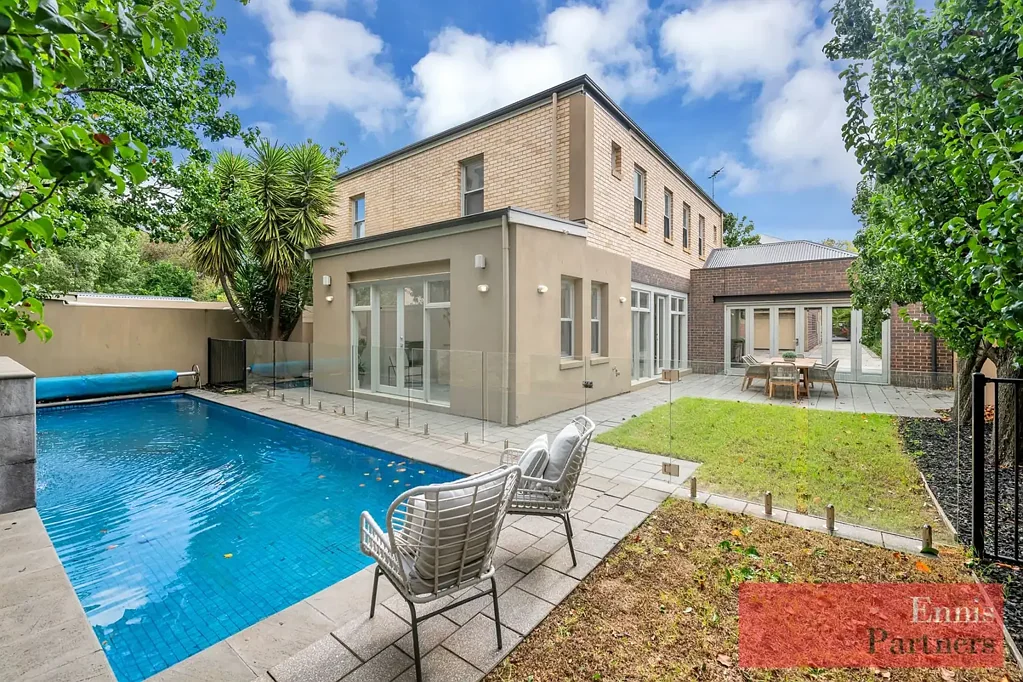 North Adelaide 4房  Stylish, Sophisticated & Exceptionally Private Family Living