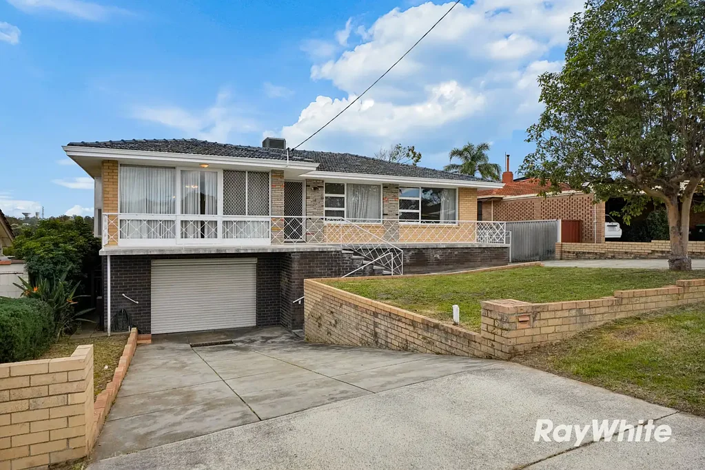 Dianella 4Moenga Elevated Family Home on a Generous 840m2 R25-Zoned Block