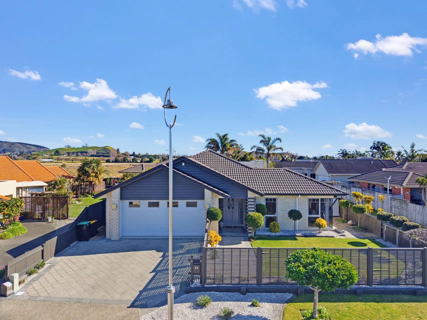 Papamoa 4कमरा Executive Central Pāpāmoa Home Close to Plaza