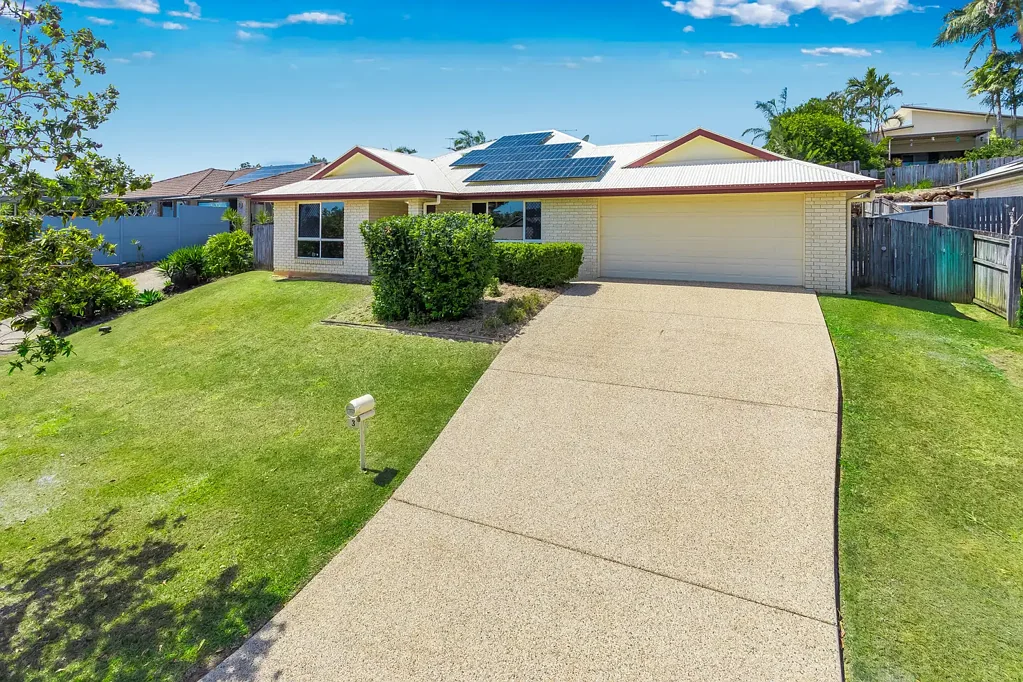 Narangba 4બેડરૂમ Large 4 Bedroom Home - 600m2 Block - Solar & Batteries Connected