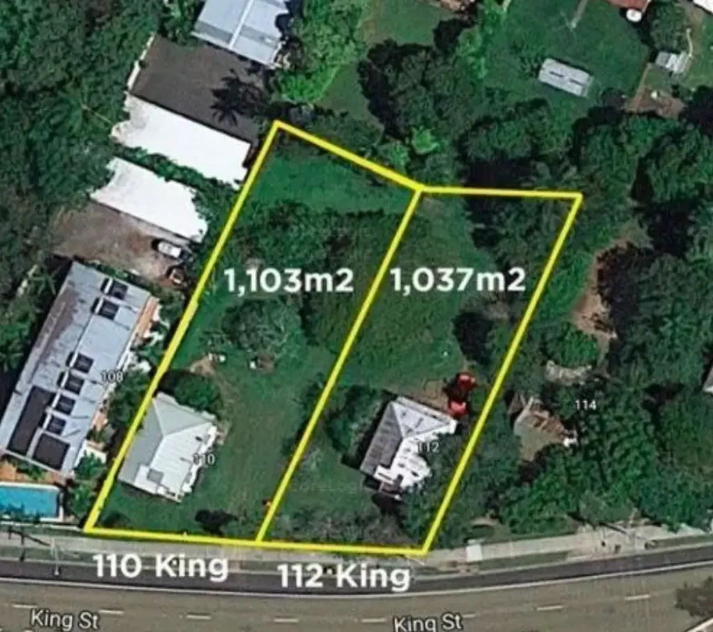 Caboolture 3chambre Walk to Shopping Centre| 2,140m² on 2 Titles| Huge Development Potential!