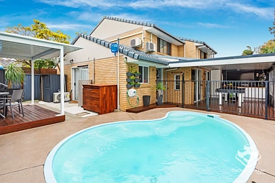 Labrador 3 Slaapkamer Private Resort 700m from Broadwater!