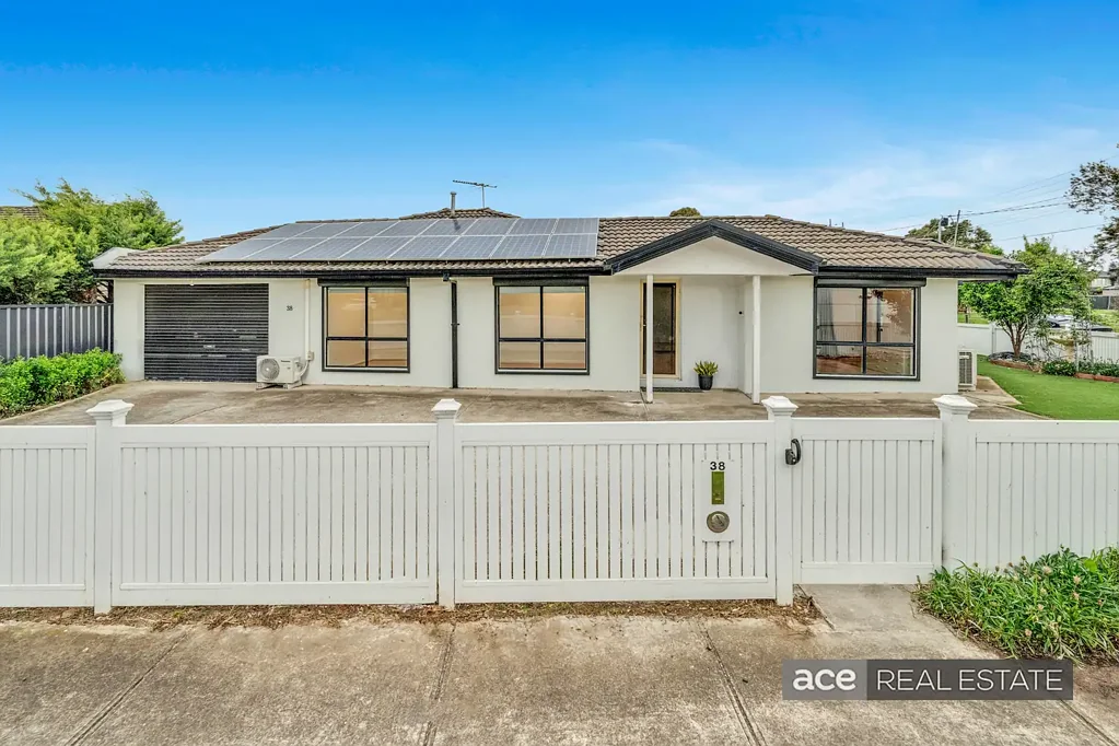 3 Bedroom Family home in Laverton