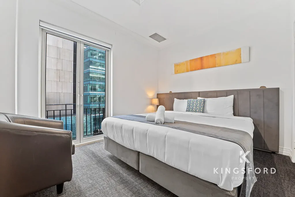 Melbourne 1ห้องนอน HUGE  8.76% Return - Top Floor Apartment