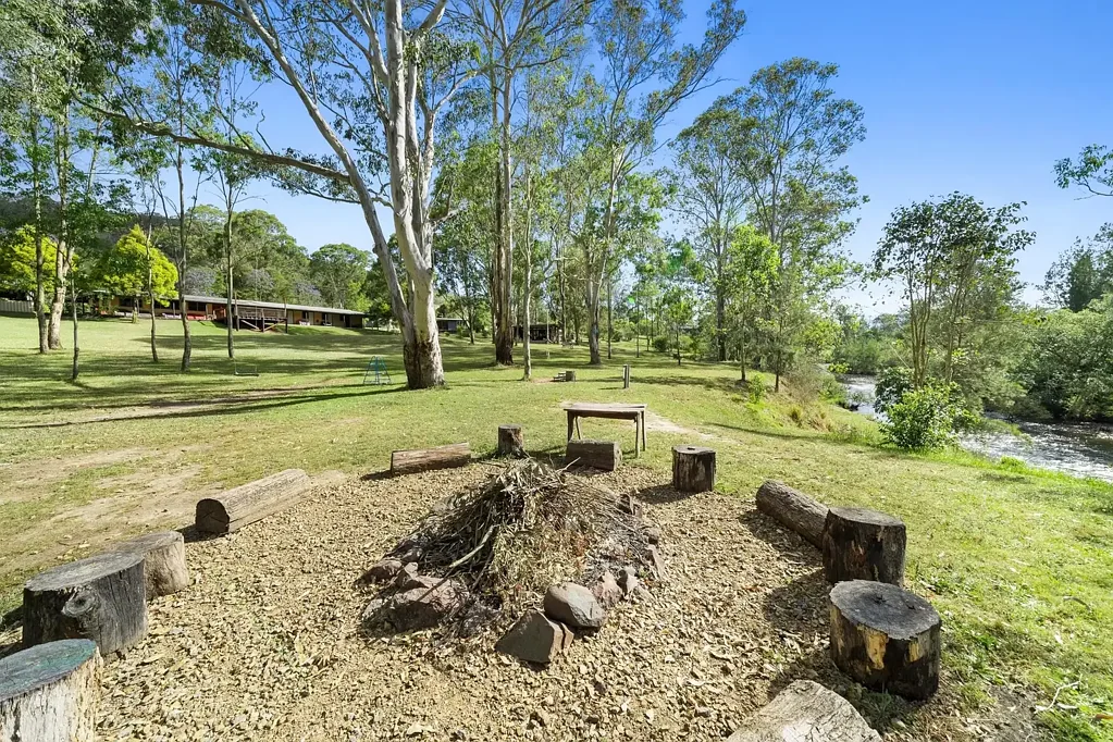 Barrington  Lifestyle River Property with Income
Barrington River Lodge