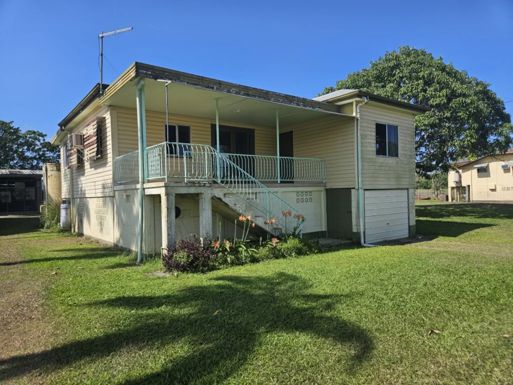 Ingham 4房  LARGE HOME ON DOUBLE BLOCK!