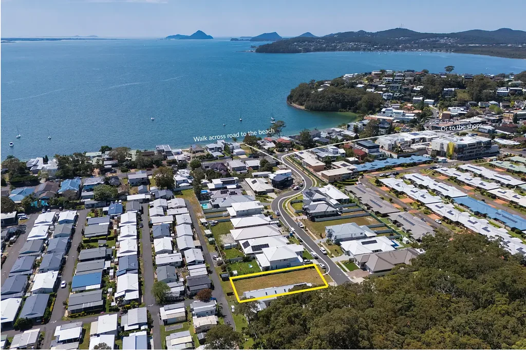 Salamander Bay Flat Premiere Land In Paradise