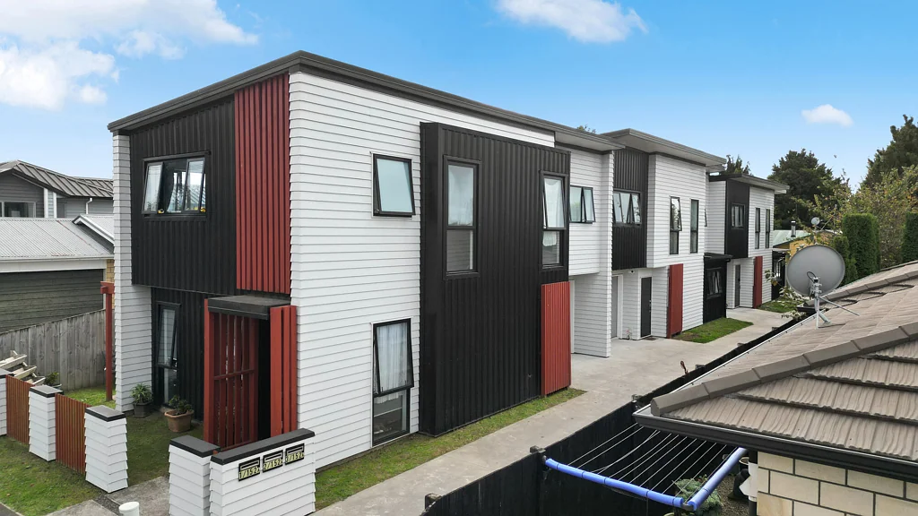 Frankton 9Habitaciones Buy One or Secure All Three | Zero Body Corp