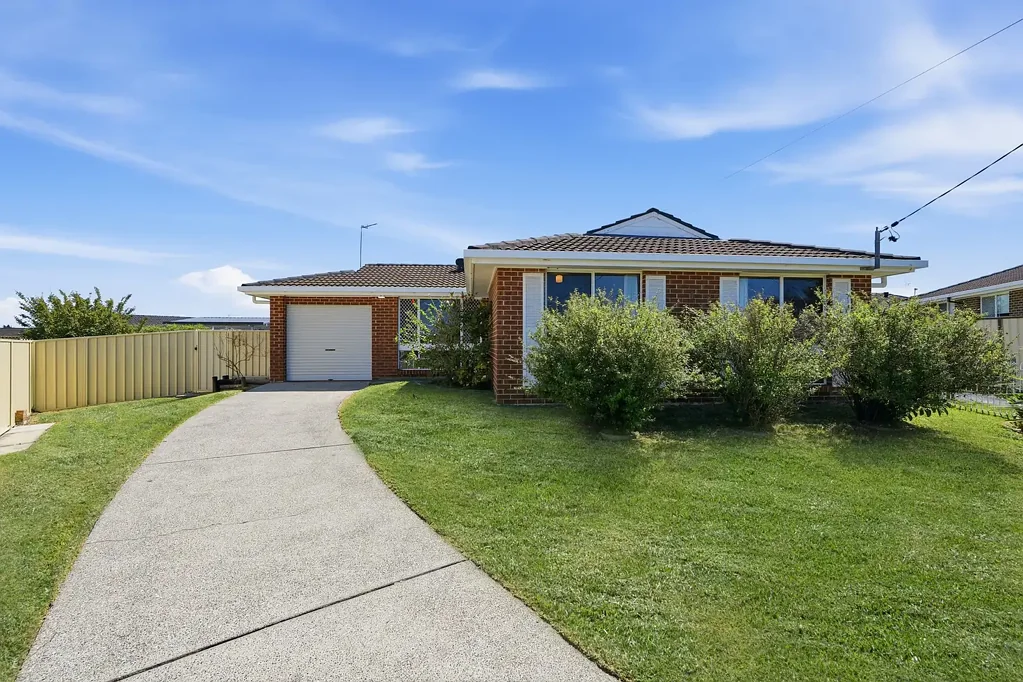 Bateau Bay 4Habitaciones Original Home with Endless Potential