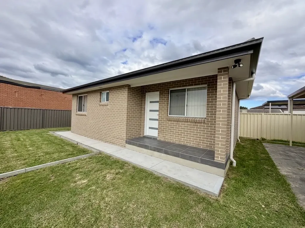 BRAND NEW GRANNY FLAT