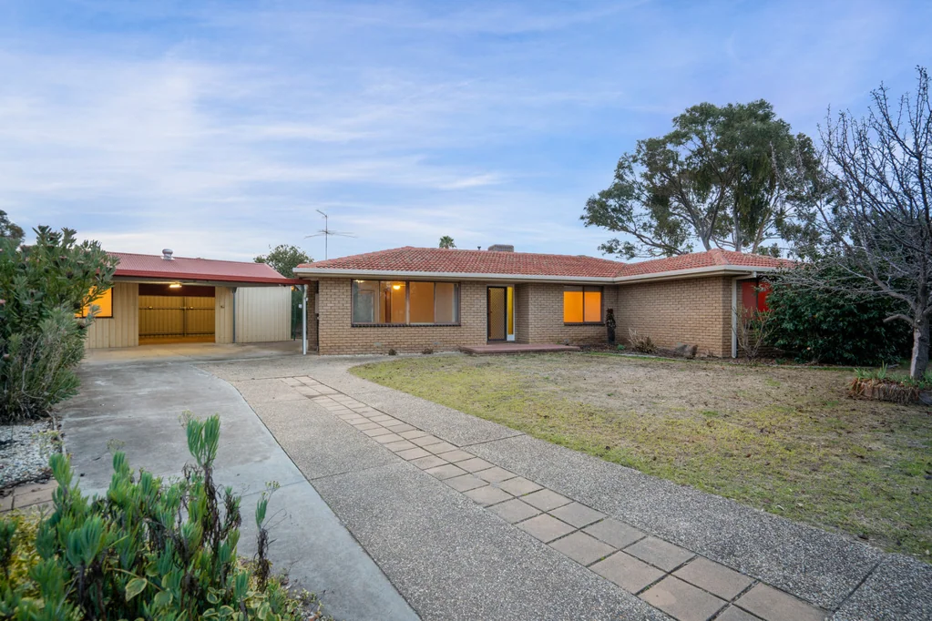 131 Easterby Court, Howlong, NSW 2643