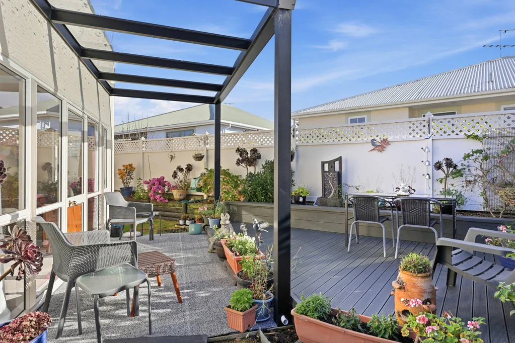 Caversham 2房  Immaculate Sunny Standalone & Now Priced to Sell