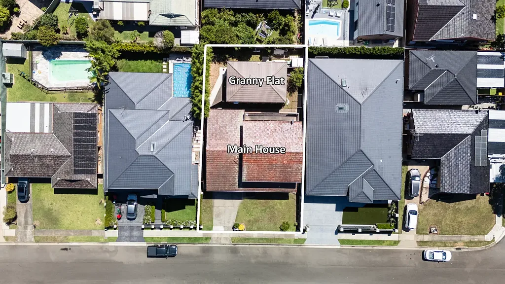 17 & 17A Dalpra Crescent, Bossley Park, NSW 2176