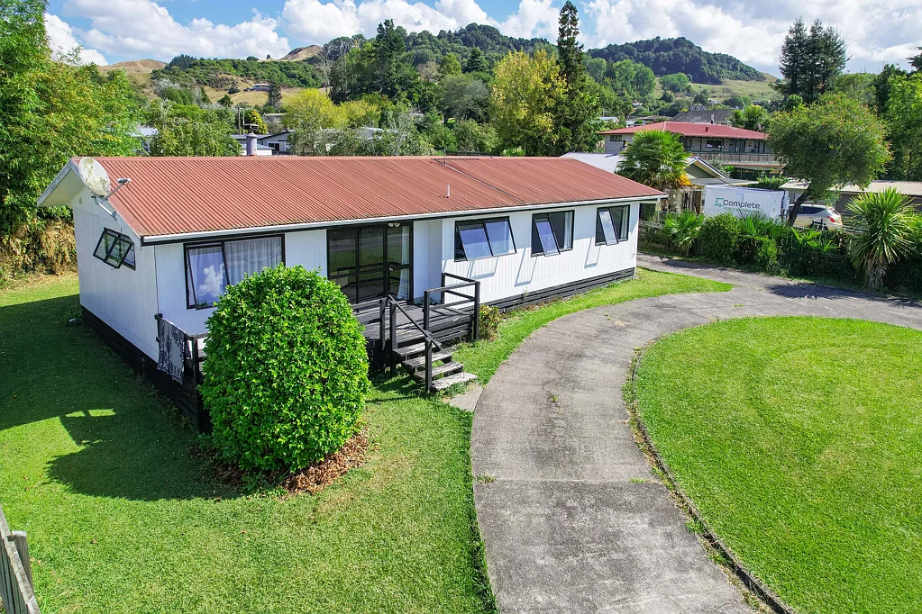 Te Kuiti 3 Slaapkamer This home, perfectly positioned for convenience...
