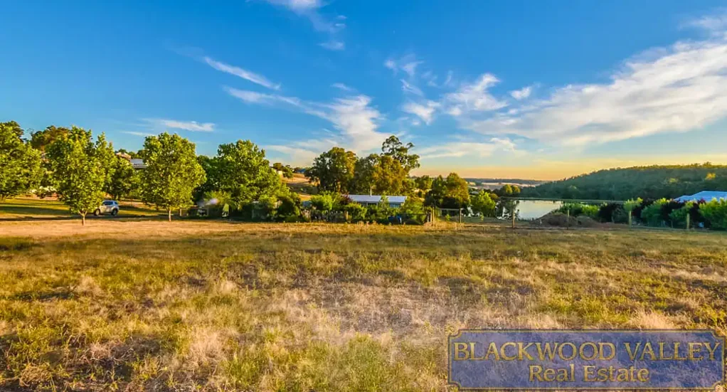 9 Stirling Street, Bridgetown, WA 6255