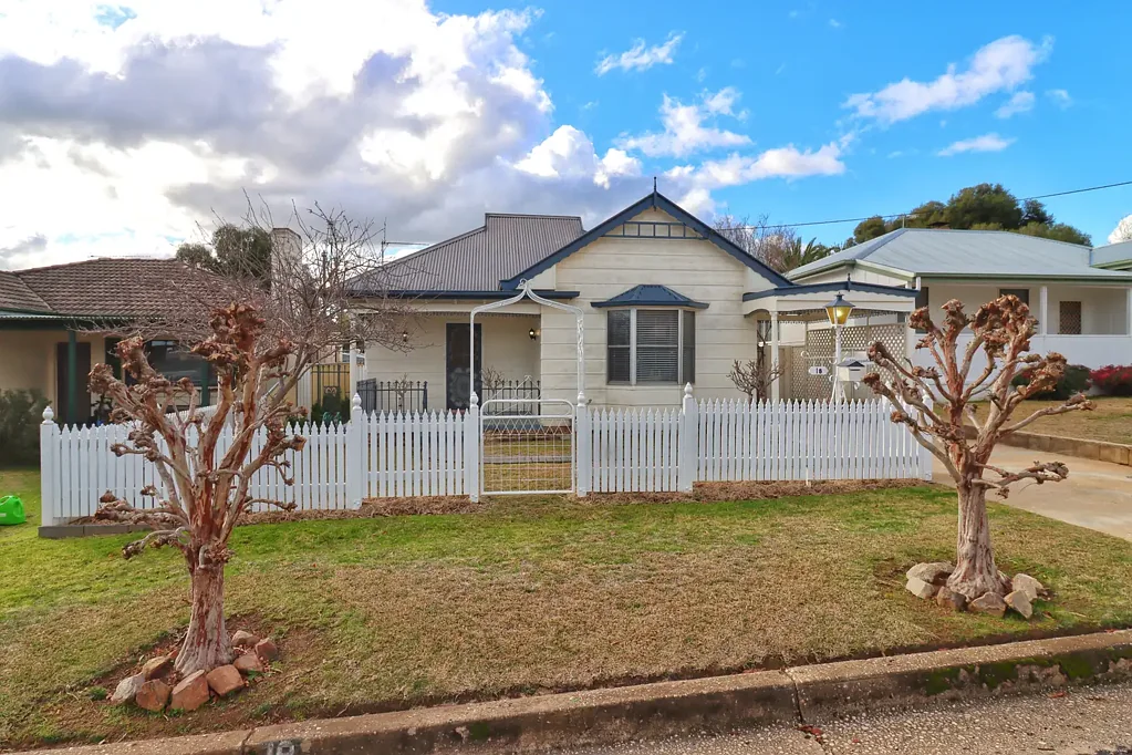 18 Waugoola Street, Cowra, NSW 2794