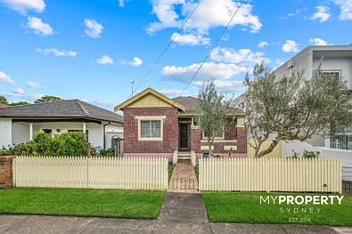 4 Beaconsfield Avenue, Concord, NSW 2137, 3房, 1浴, House