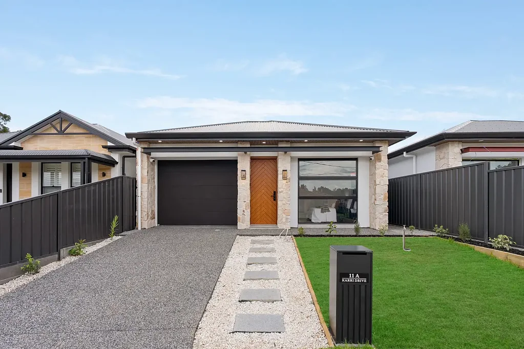 Dernancourt 4房  Architectural Luxury, Elevated By Design