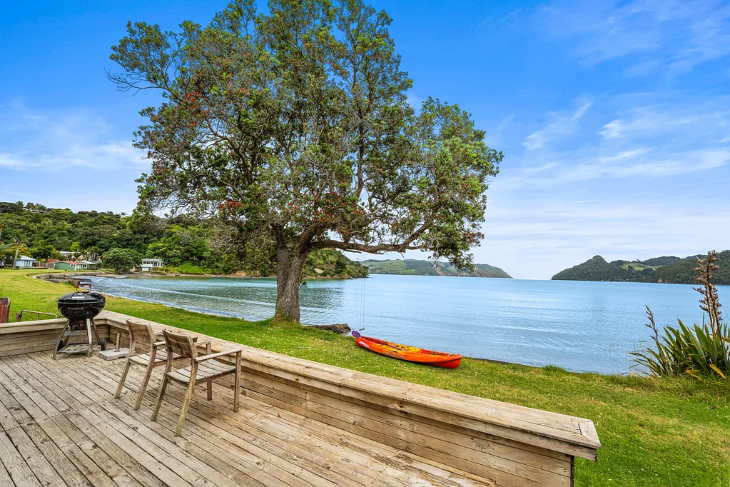 3 Foster Avenue, Huia, Waitakere City, Auckland