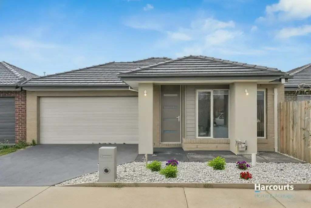 4 Lavello Street, Clyde, VIC 3978
