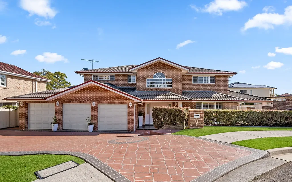 Edensor Park 5 Bedroom Custom Built Lily Home on 763sqm
