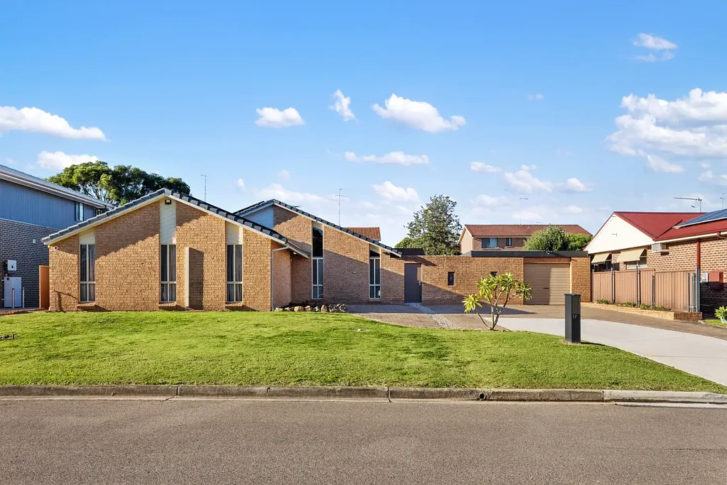 17 Bayley Road, South Penrith, NSW 2750