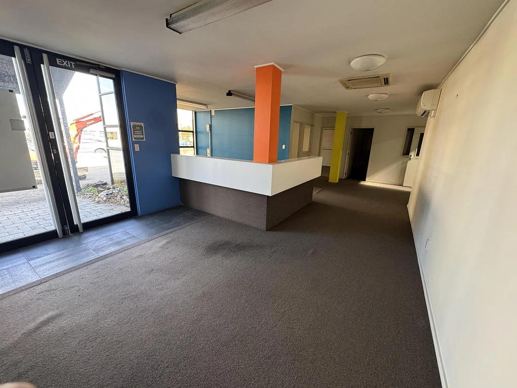 Camberley Central Easy Access Warehouse