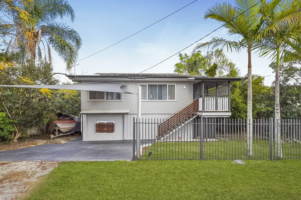 Woodridge 4房 双层机遇 TWO LEVELS OF OPPORTUNITY