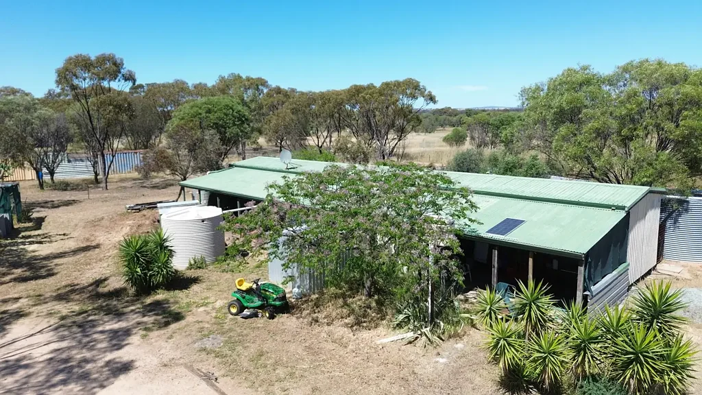 Meckering 3房  Off‑Grid Living on 5 Peaceful Acres — Your Private Country Escape