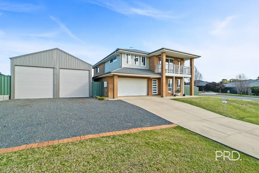 Forest Hill 4房  Spacious Home with Huge Shed