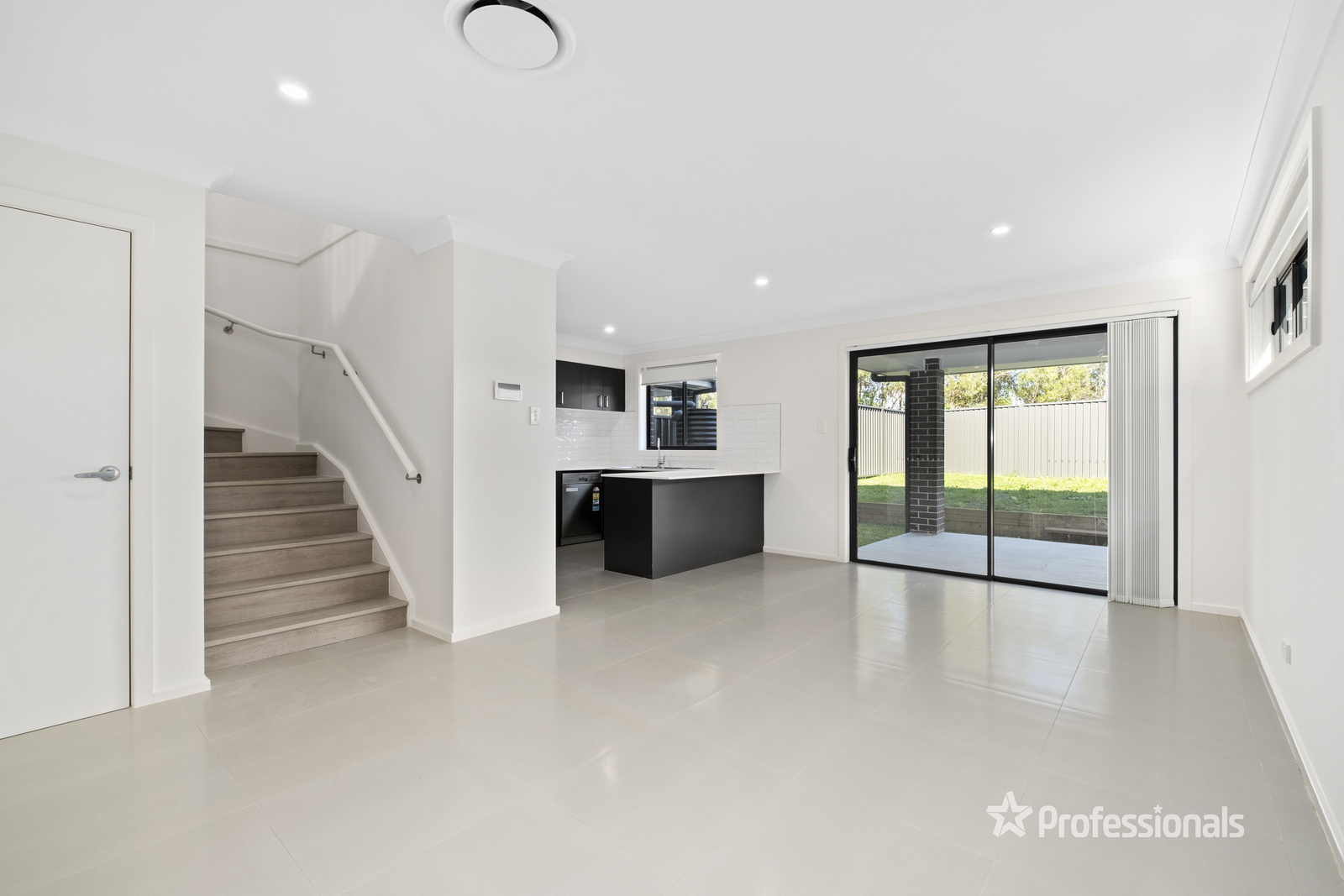 1 BARBOLA ST, ROUSE HILL NSW 2155, 0部屋, 0バスルーム, House